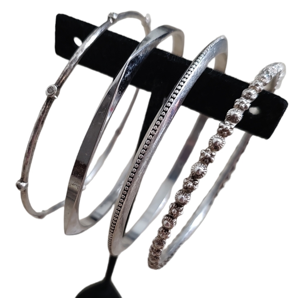 Quality bangle silver lot of four